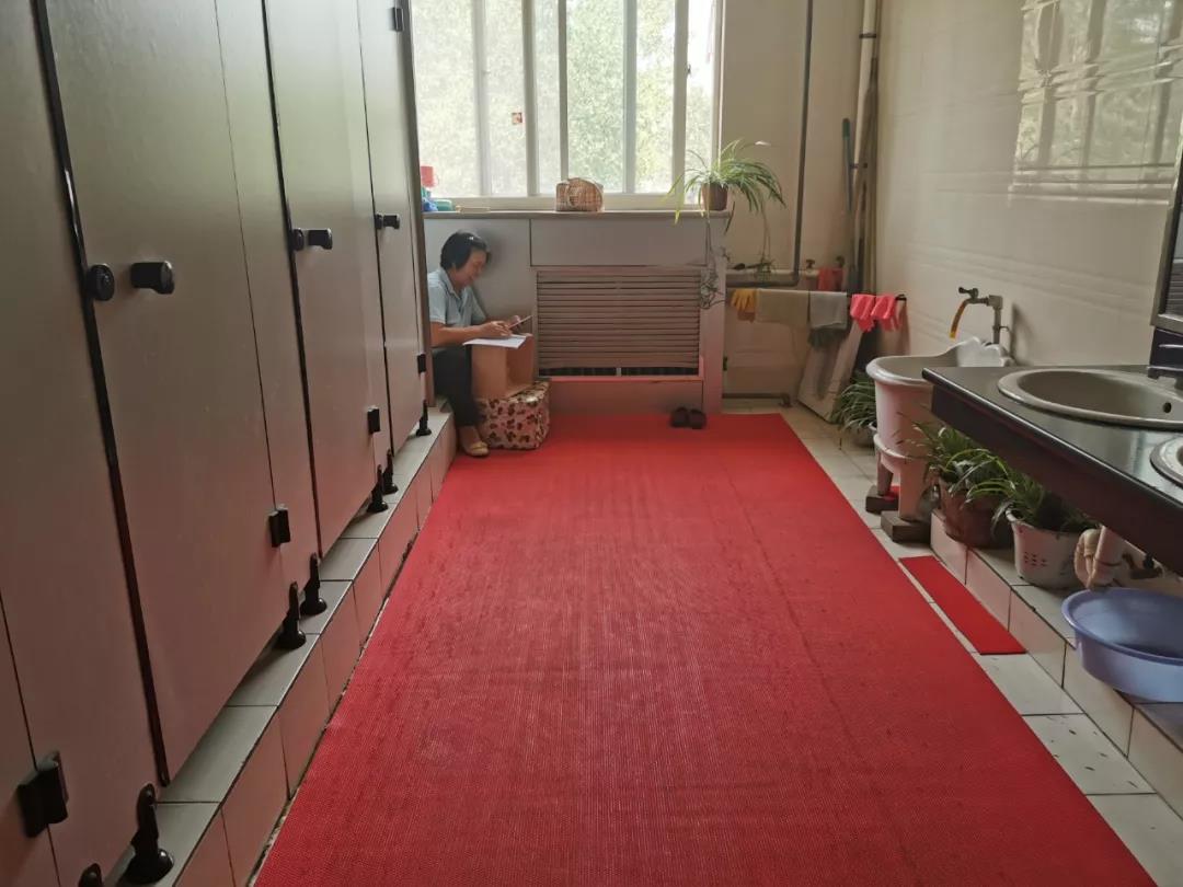 学院公厕关于学院公厕，以下是一些可能的信息