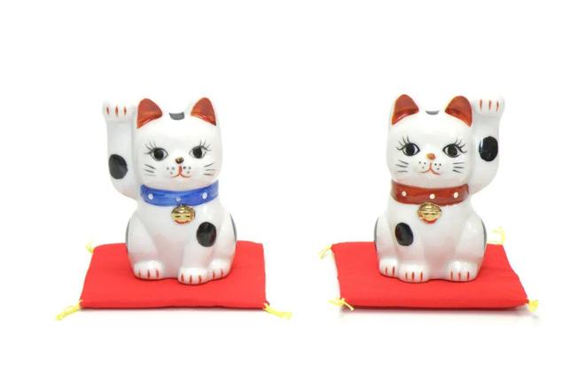 招财猫进店接到客人招财猫迎客，好运降临店铺